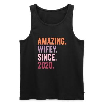 Amazing Wifey Since 2020 - Men's Premium Organic Tank Top - black - Front - Michal (187cm)