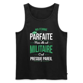 Ma femme pas parfaite mais elle est militaire - Débardeur bio Premium Homme - noir - Devant - Michal (187cm)