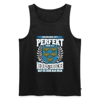 Perfektion aus Niederösterreich – Stolz und Heimat - Männer Premium Bio Tank Top - Schwarz - Vorne - Michal (187cm)