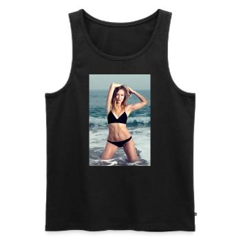 Alena mit Bikini am Strand - Männer Premium Bio Tank Top - Schwarz - Vorne - AI Model Male 178 light (178cm)