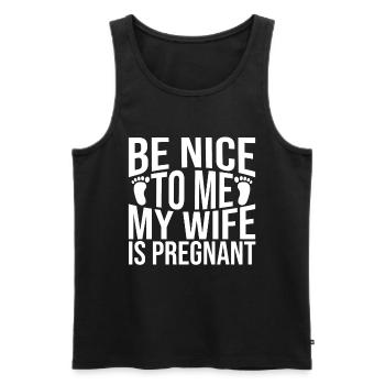 Sei nett zu mir meine Frau ist schwanger - Männer Premium Bio Tank Top - Schwarz - Vorne - AI Model Male 178 light (178cm)