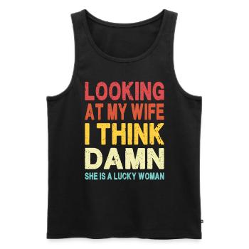 Wenn ich mir meine Frau anschaue, ist sie eine glückliche Frau - Lustig - Männer Premium Bio Tank Top - Schwarz - Vorne - AI Model Male 178 light (178cm)