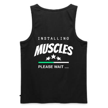 Installing Muscles – Lustiges Bodybuilding T-Shirt - Männer Premium Bio Tank Top - Schwarz - Hinten - AI Model Male 178 light (178cm)