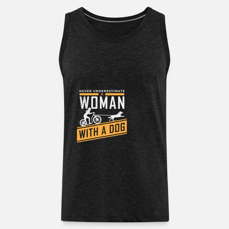 Frau mit Hundescooter - Männer Premium Bio Tank Top - Anthrazit