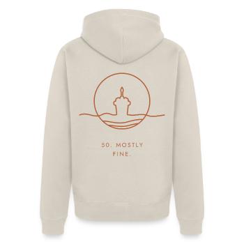 50. Geburtstagsgeschenk – 50. Meistens in Ordnung. - Unisex Premium Bio Zip Hoodie - Beige - Hinten - Thijin (182cm)