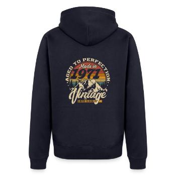 Hergestellt im Jahr 1971 Vintage Geschenk in limitierter Auflage - Unisex Premium Bio Zip Hoodie - Navy - Hinten - Nico (187cm)