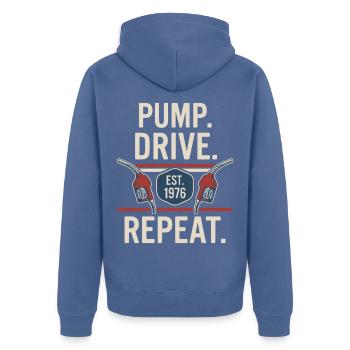 Pump Drive Repeat Vintage Zapfpistole Fuel - Unisex Premium Bio Zip Hoodie - Taubenblau - Hinten - Nico (187cm)