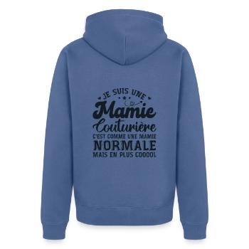 Mamie Couturière Humour Mamie Cadeau - Veste à capuche bio Premium Unisexe - bleu pigeon - Dos - Nico (187cm)