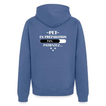 Pet en préparation patientez... t-shirt humour - Veste à capuche bio Premium Unisexe - bleu pigeon - Dos - Nico (187cm)