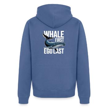 WHALE FIRST • EGO LAST #2 - Unisex Premium Bio Zip Hoodie - Taubenblau - Hinten - Nico (187cm)