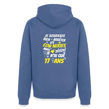 j'ai 17 ans / t-shirt anniversaire 17 ans - Veste à capuche bio Premium Unisexe - bleu pigeon - Dos - Nico (187cm)