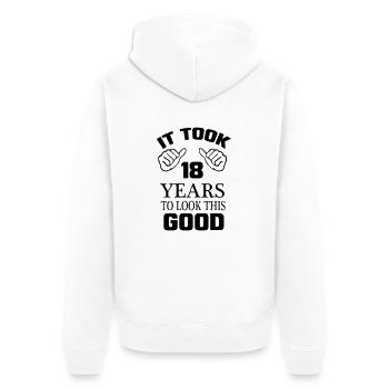 HAB 18 JAHRE GEBRAUCHT, UM SO GUT AUSZUSEHEN! - Unisex Premium Bio Zip Hoodie - Weiß - Hinten - Thijin (182cm)