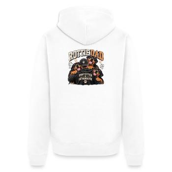 Rottie Dad: Geschützt und in der Unterzahl - Unisex Premium Bio Zip Hoodie - Weiß - Hinten - Thijin (182cm)
