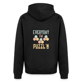 Jeden Tag bin ich ein lustiger Rätsellöser - Unisex Premium Bio Zip Hoodie - Schwarz - Hinten - Nico (187cm)