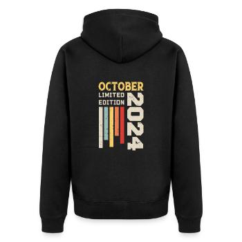 Oktober 2024 - Oktober 2024 Geburtstagsgeschenk - Unisex Premium Bio Zip Hoodie - Schwarz - Hinten - Nico (187cm)