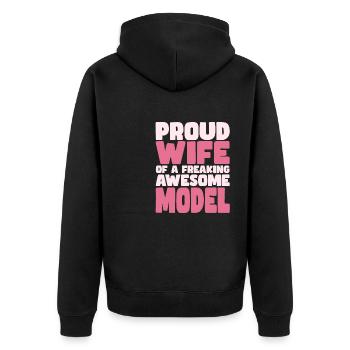 Stolze Ehefrau Eines Verdammt Guten Models - Unisex Premium Bio Zip Hoodie - Schwarz - Hinten - Nico (187cm)