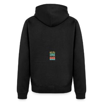 Jahr 1962 - Unisex Premium Bio Zip Hoodie - Schwarz - Hinten - Nico (187cm)