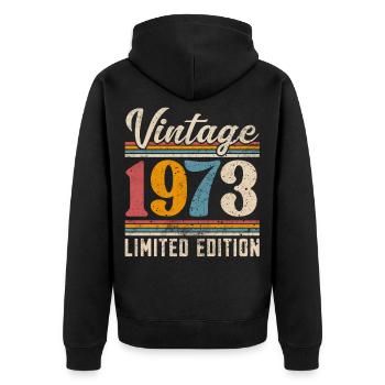 1973 Geburtsjahr Jahrgang Retro Vintage - Unisex Premium Bio Zip Hoodie - Schwarz - Hinten - Nico (187cm)