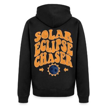 Solar eclipse chaser - Unisex Premium Bio Zip Hoodie - Schwarz - Hinten - Nico (187cm)