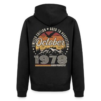 Oktober 1978 Geburtstagsgeschenk - Oktober 1978 - Unisex Premium Bio Zip Hoodie - Schwarz - Hinten - Nico (187cm)