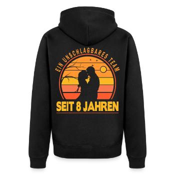 8 Jahre Unschlagbares Team Liebesgeschenk Paar - Unisex Premium Bio Zip Hoodie - Schwarz - Hinten - Nico (187cm)