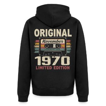 November 1970 Geschenk November 1970 - Unisex Premium Bio Zip Hoodie - Schwarz - Hinten - Nico (187cm)