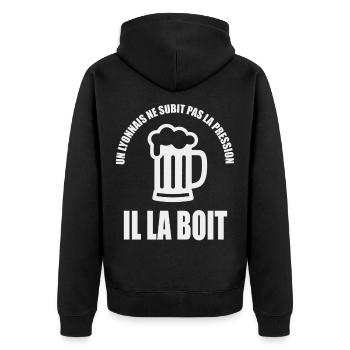 Ein Lyonnais fühlt keinen Druck, er trinkt es - Unisex Premium Bio Zip Hoodie - Schwarz - Hinten - Nico (187cm)