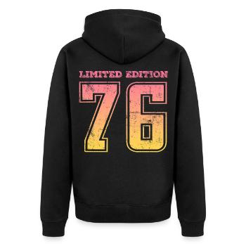 Vintage 1976 - Unisex Premium Bio Zip Hoodie - Schwarz - Hinten - Nico (187cm)