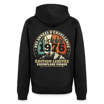 Oktober 1976 Jahrgang Vintage Geburtstag Retro - Unisex Premium Bio Zip Hoodie - Schwarz - Hinten - Nico (187cm)