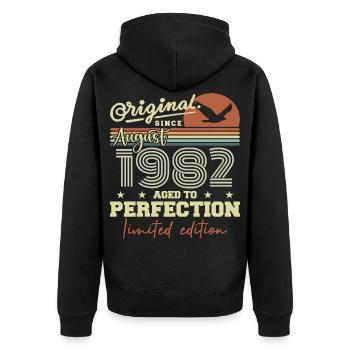 August 1982 Geburtstag August 1982 Jahrgang August 1982 - Unisex Premium Bio Zip Hoodie - Schwarz - Hinten - Nico (187cm)