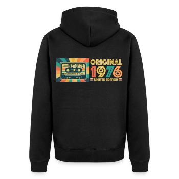 Retro Kassette 1976 Limitierte Edition - Unisex Premium Bio Zip Hoodie - Schwarz - Hinten - Nico (187cm)
