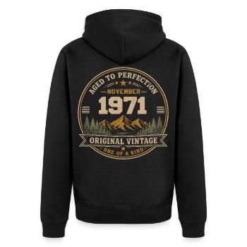 November 1971 Vintage Mountain Retro November 1971 - Unisex Premium Bio Zip Hoodie - Schwarz - Hinten - Nico (187cm)