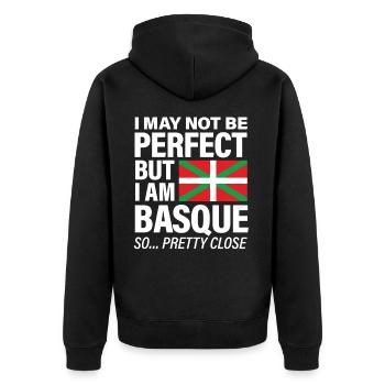 Lustiger baskischer Druck Ich bin vielleicht nicht perfekt, aber ich bin - Unisex Premium Bio Zip Hoodie - Schwarz - Hinten - Nico (187cm)