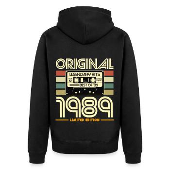 Original-Kassetten-Nostalgie von 1989 - Unisex Premium Bio Zip Hoodie - Schwarz - Hinten - Nico (187cm)
