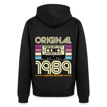 1989 Limited Edition Retro-Kassette - Unisex Premium Bio Zip Hoodie - Schwarz - Hinten - Nico (187cm)