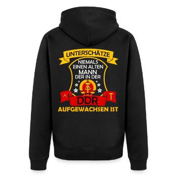 Unterschätze nie einen alten Mann aus der DDR - Unisex Premium Bio Zip Hoodie - Schwarz - Hinten - Nico (187cm)