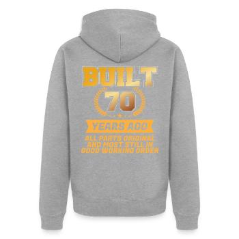 Erbaut vor 70 Jahren - Unisex Premium Bio Zip Hoodie - Grau meliert - Hinten - Nico (187cm)