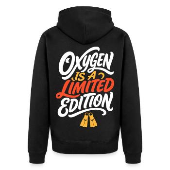 Tauchen – Oxygen Is a Limited Edition - Unisex Premium Bio Zip Hoodie - Schwarz - Hinten - Nico (187cm)