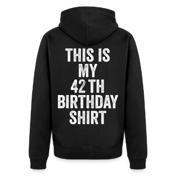 Cadeau 42e Anniversaire 42 ans - cadeau 42 ans - Veste à capuche bio Premium Unisexe - noir - Dos - Nico (187cm)