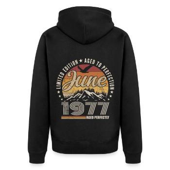 Juni 1977 Geschenk 48. Jahrestag Juni 1977 Retro - Unisex Premium Bio Zip Hoodie - Schwarz - Hinten - Nico (187cm)