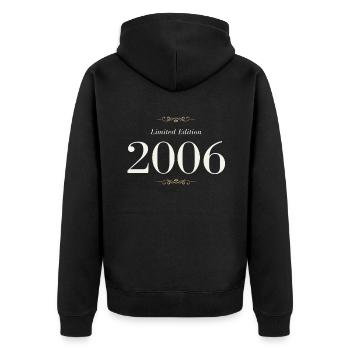 16. Geburtstag Limited Edition 2006 - Unisex Premium Bio Zip Hoodie - Schwarz - Hinten - Nico (187cm)