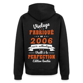 2006 – Vintage – Aged to perfection - Unisex Premium Organic Zip Hoodie - black - Back - Nico (187cm)