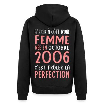Anniversaire 20 ans - Née en Octobre 2006 - Veste à capuche bio Premium Unisexe - noir - Dos - Nico (187cm)