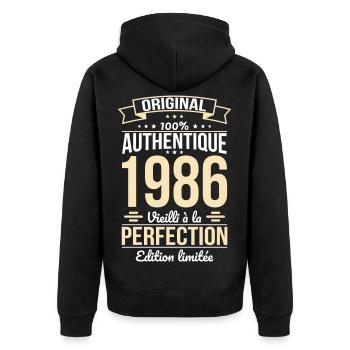 1986 – Aged to perfection – Limited edition - Unisex Premium Organic Zip Hoodie - black - Back - Nico (187cm)