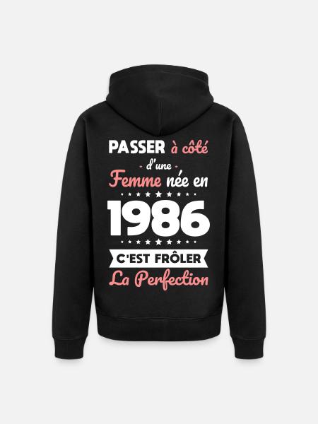 Geboren 1986 – Perfektion nahe - Unisex Premium Bio Zip Hoodie - Schwarz