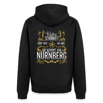 Wahre Schönheit kommt aus Nürnberg - Unisex Premium Bio Zip Hoodie - Schwarz - Hinten - Nico (187cm)