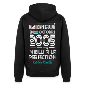 Anniversaire 20 ans - Fabriqué en Octobre 2005 - Veste à capuche bio Premium Unisexe - noir - Dos - Nico (187cm)
