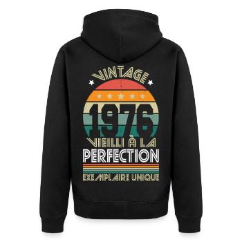 1976 – Vintage – Exemplaire unique - Veste à capuche bio Premium Unisexe - noir - Dos - Nico (187cm)