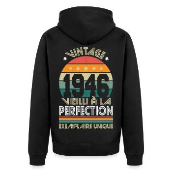 1946 – Vintage – Exemplaire unique - Veste à capuche bio Premium Unisexe - noir - Dos - Nico (187cm)