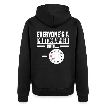 Everyone's A Photograpgher - Unisex Premium Bio Zip Hoodie - Schwarz - Hinten - Nico (187cm)